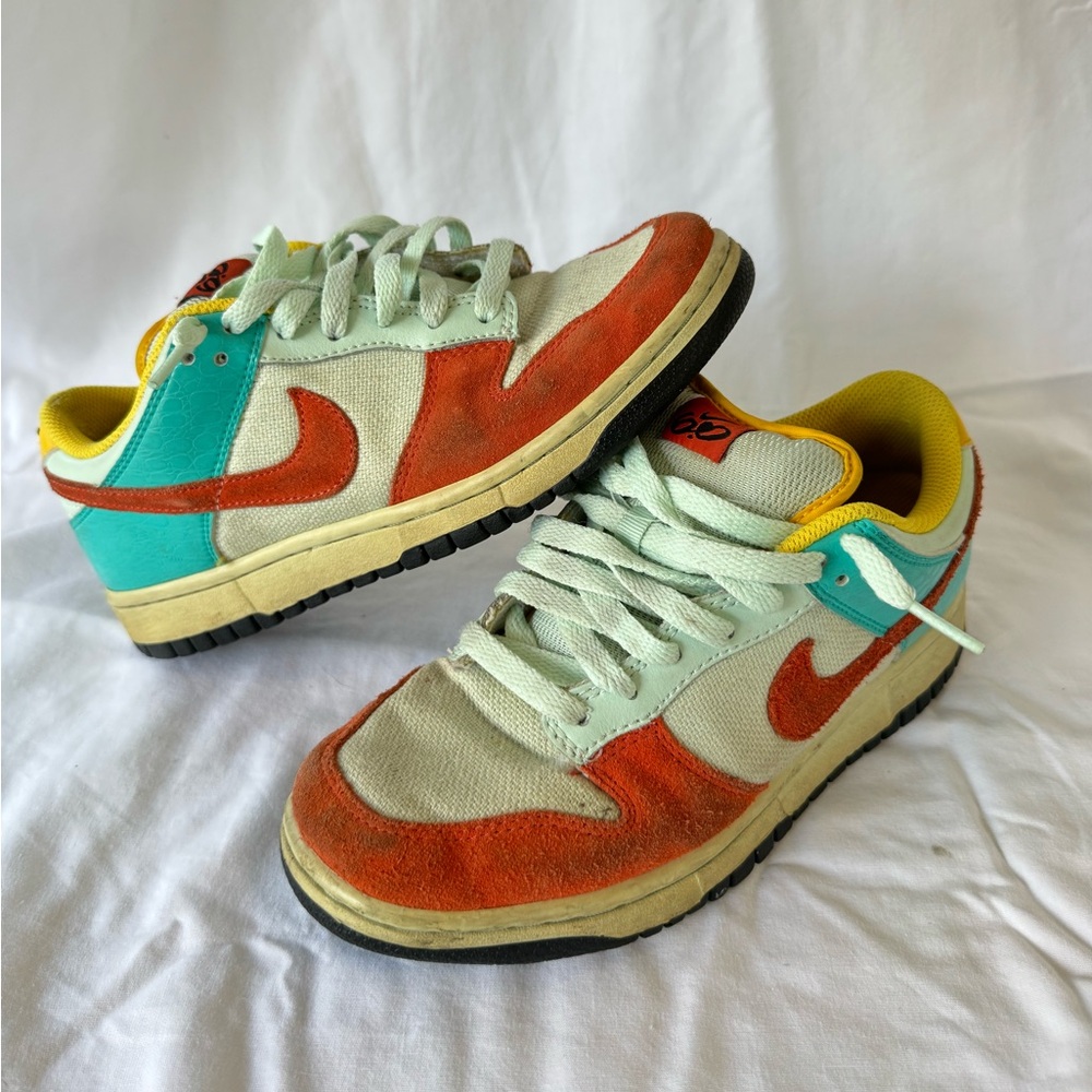 Nike SB Dunks 6.0 Vintage 2000s Size 6.5